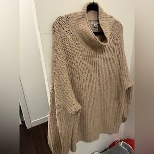 Cozy Oversized American Eagle Mockneck Beige Sweater